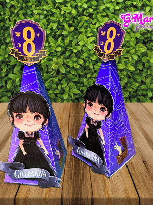 Caixa pirâmide 3d wandinha
