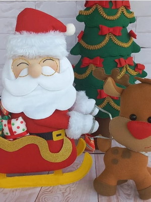 Papai noel no treno em feltro