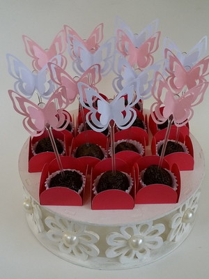 50 forminha mais 50 toppers pra de borboleta rosa
