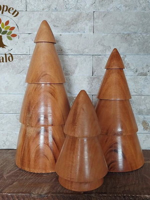 Trio de pinheiros