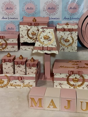 Kit higiene bebê coroas rosé gold