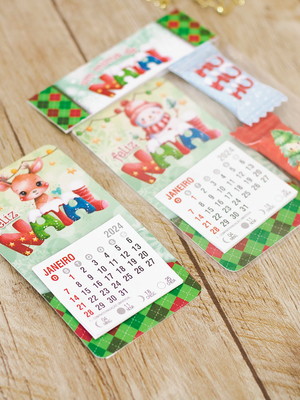 Mini calendário com imã e 2 balinhas- natal