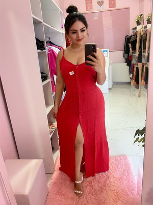 Vestido longo com abertura em botoes alcinhas moda feminina
