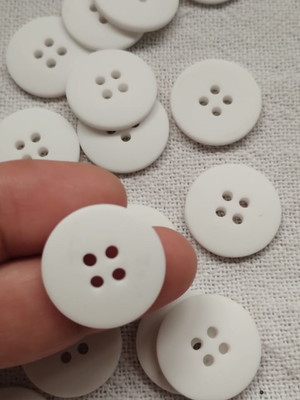 Botão branco fosco para uniformes e jalecos tam 32 - 20 un