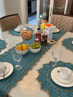Trilho de mesa em crochê