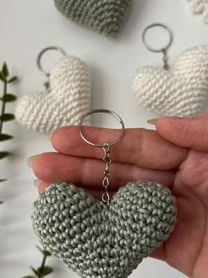Chaveiro coração amigurumi lembrancinhas