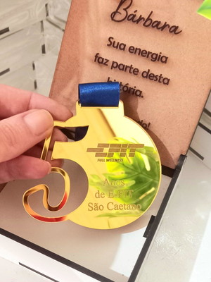 Medalha personalizada com caixa