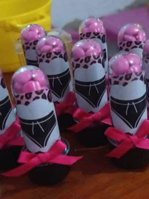 Tubetes personalizados - chá de lingerie