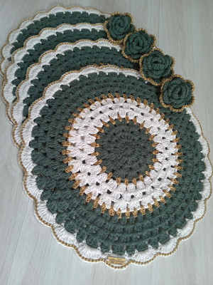 Kit sousplat de crochê luxo verde/cru 12 peças 4 lugares