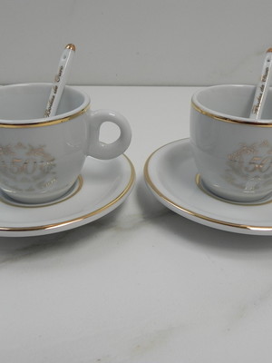 Bodas ouro xícaras pires colheres porcelana 60 ml. presente