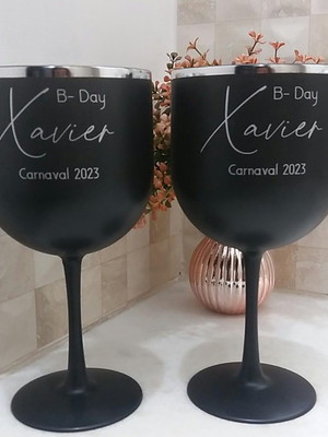 Gin preto fosco 450 ml com borda metalizada personalizada