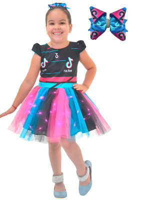 Kit vestido inspirado no tiktok com luz de led + laço cabelo