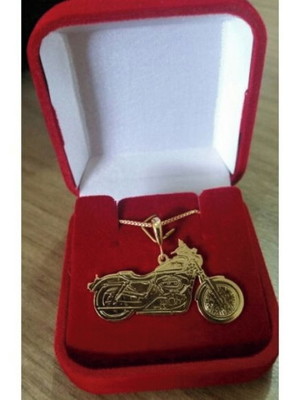 Corrente masculina com pingente de moto banhado a ouro 18k