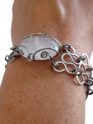 Pulseira caminho da lua com pedra quartzo