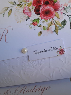 Convite de casamento com relevo