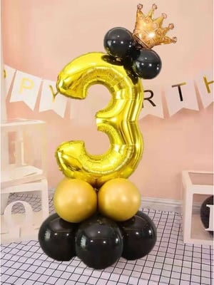 Buque de balões + balão de numero de 70cm dourado e preto