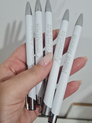 Caneta metal personalizada + caixinha plástica