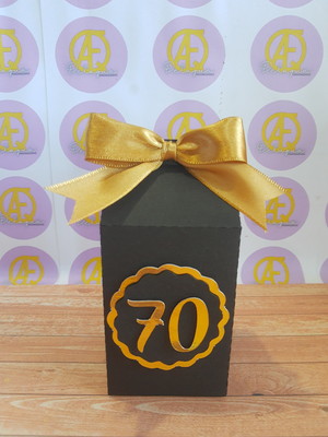 Caixa milk preto e dourado