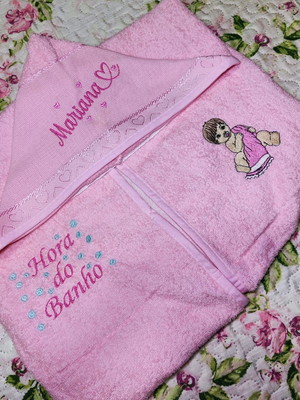 Toalha de banho infantil com capuz bordada