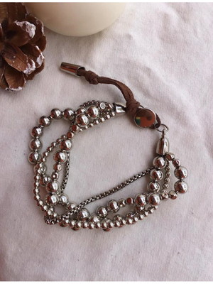 Pulseira de bolinhas prateadas