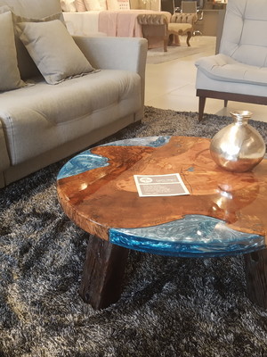 Mesa de centro rustica resina rivertable