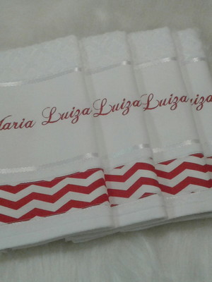 Toalha escolar super macia personalizada com o nome bordado