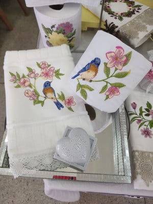 Kit lavabo toalha de mão e porta papel higiênico+sabonete