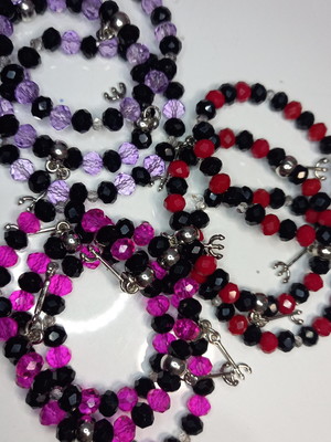 Kit pulseiras de pomba gira