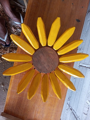 Fruteira. de banana em madeira