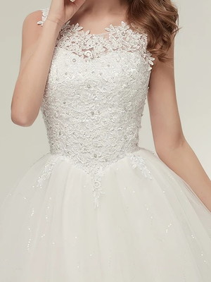 Vestido de noiva elegante e romântico