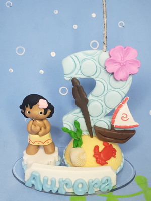Vela em biscuit moana baby com nome
