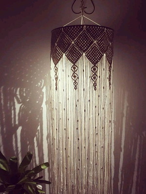 Luminária pendente artesanal macramê (com conexão elétrica)