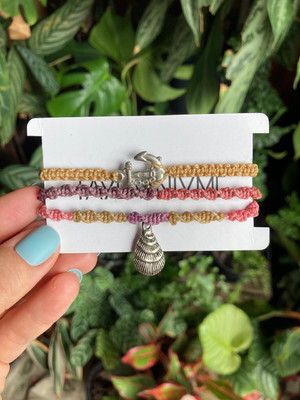 Kit com 3 pulseiras de macramê