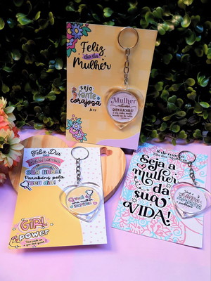 Card com chaveiro- dia da mulher