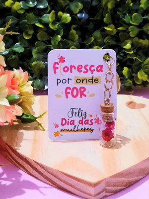Card com chaveirinho- dia da mulher