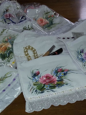 Necessaire em toalha social