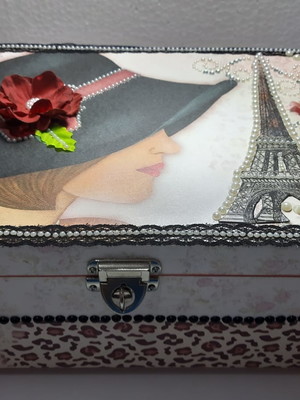 Porta-jóias decorado em mdf