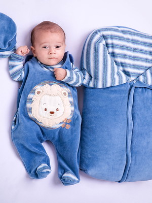 Saída de maternidade com porta bebê menino leão bordado azul