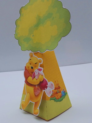 Caixa cone com apliques em 3d
