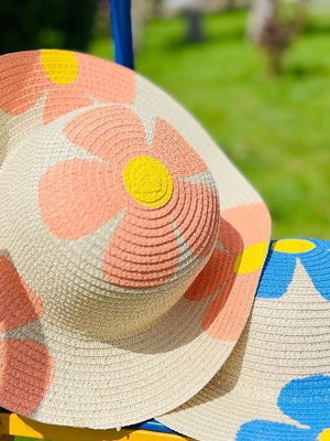Chapéu de palha pintado a mão flores verão
