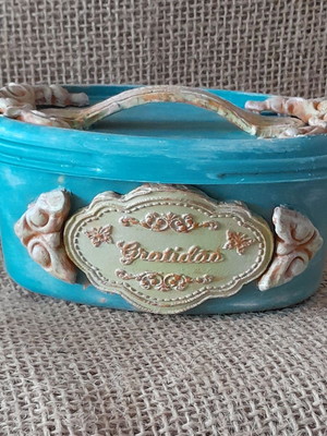 Maletinha multiuso azul-provençal e verde-menta com coral