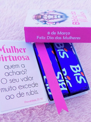 Porta bis bíblia dia das mulheres