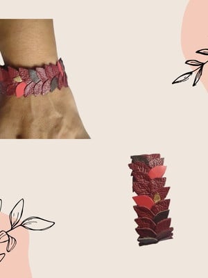 Pulseiras em couro com fecho em metal
