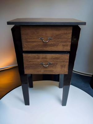 Mesa de cabeceira luxo com 2 gavetas cor preto com marrom