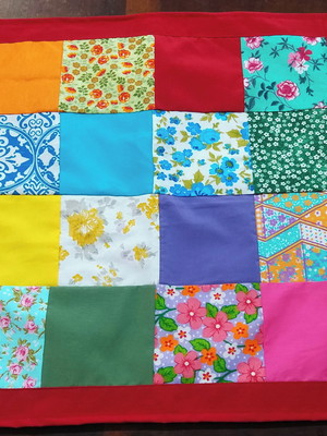Kit 5 almofadas estilo patchwork de retalhos com refil