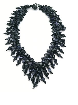 Colar preto cascalho pedra estrela dias da mães