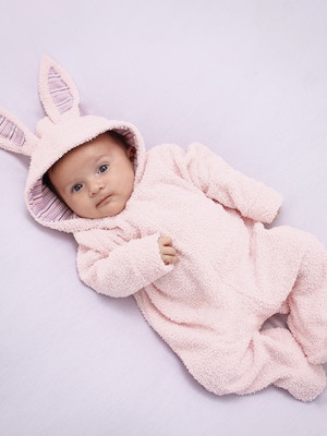 Macacão manga longa com touca menina conforto fleece rosa rn