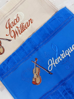 Toalhinha para musico bordado personalizadas
