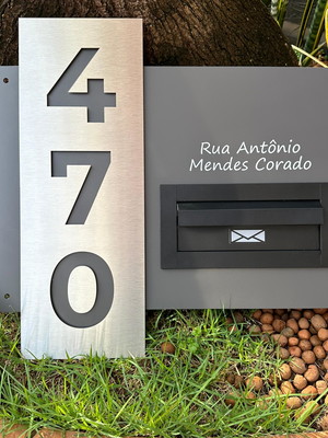 Algarismo residencial acm+inox com caixa de correio 60x55
