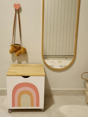 Caixote organizador de brinquedos com pendurador coração